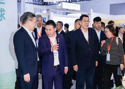 遠(yuǎn)東“電能+算力+AI”全場(chǎng)景解決方案驚艷亮相第十七屆...